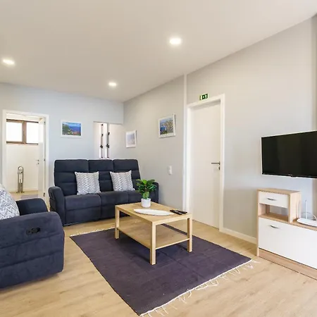 Michaels View - Calheta Апартаменты *