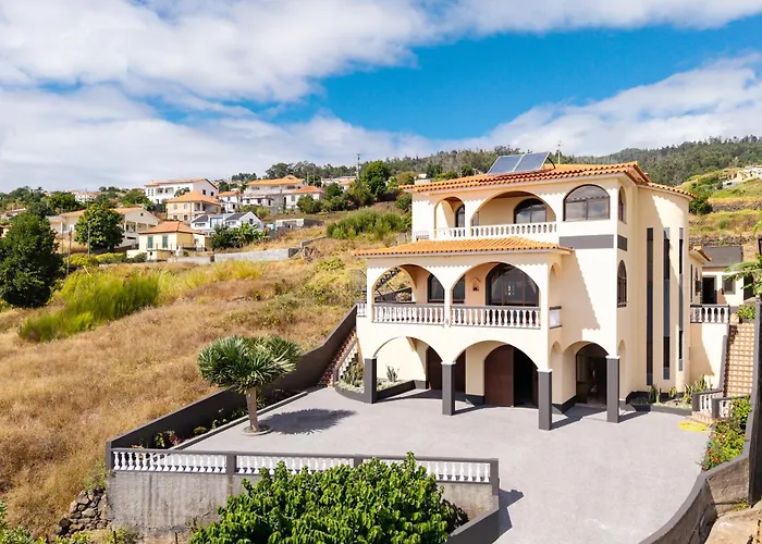 Michaels View - Calheta 公寓 *